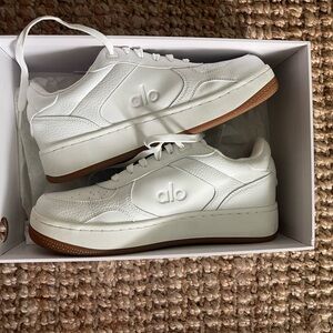 ALO Recovery Mode white sneaker